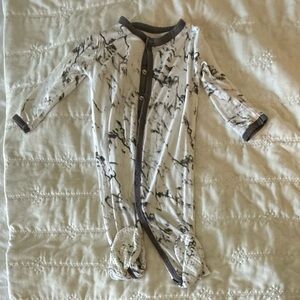 Kyte Baby Charcoal Marble Footie Pajama Limited Edition Retired Print! 6-12 M